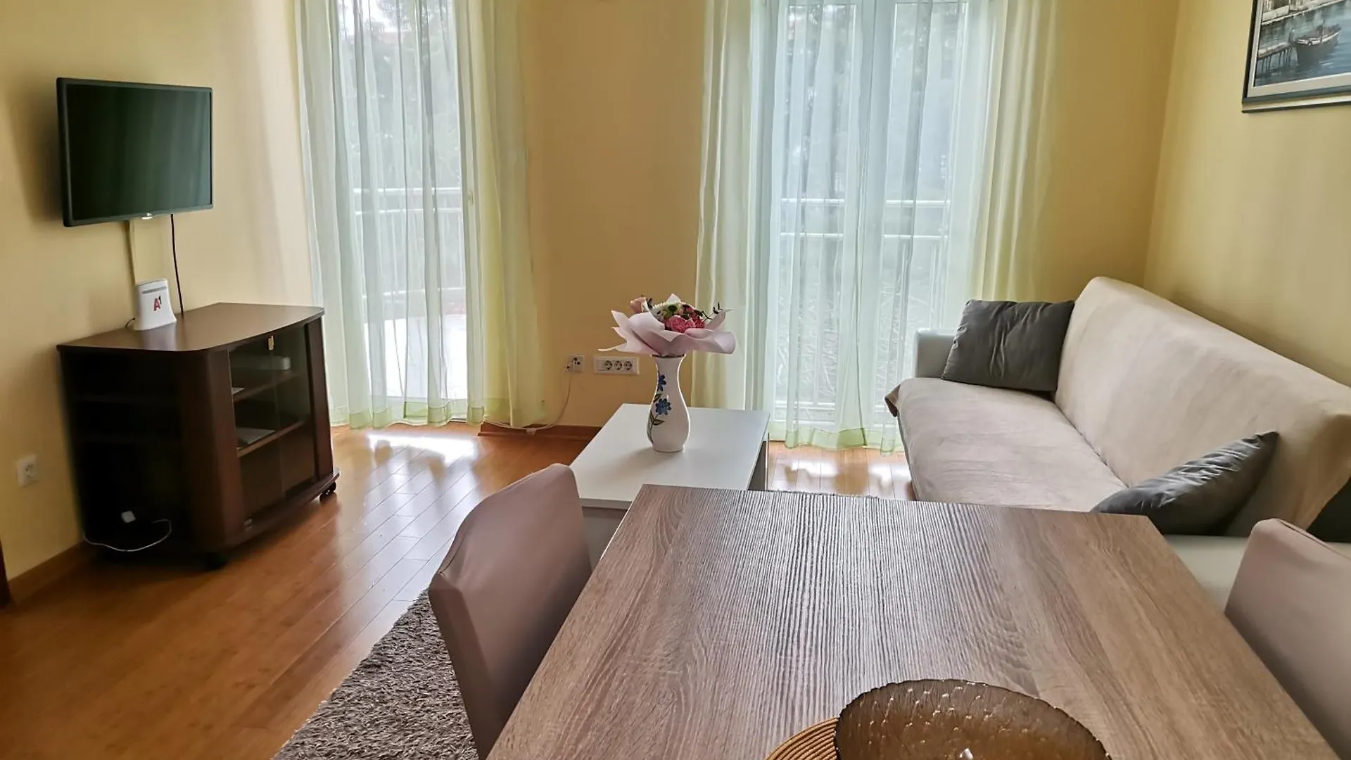 פורץ Apartment Lucic